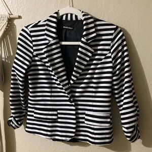 Black and white striped blazer, Small.